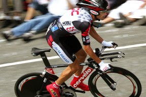 乐鱼体育网址-防守成功率是否高于控球比例在决定胜负中的权重，防守防守